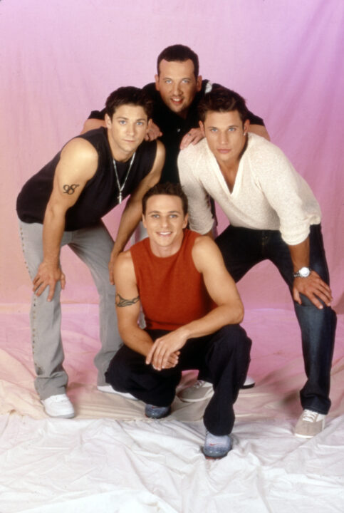 MUSIC MANIA 2000, 98 Degrees, CW from top, Justin Jeffre, Nick Lachey, Drew Lachey, Jeff Timmons, 2000