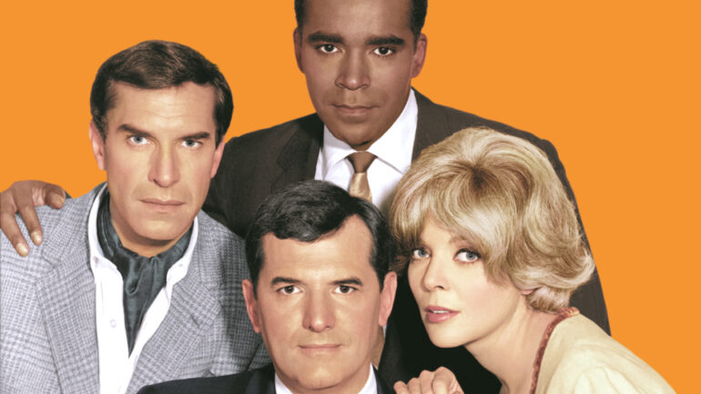 MISSION: IMPOSSIBLE, (clockwise from bottom): Steven Hill, Martin Landau, Barbara Bain, Greg Morris, 'Pilot', (Season 1, ep. 101, aired September 17, 1966), 1966-73.