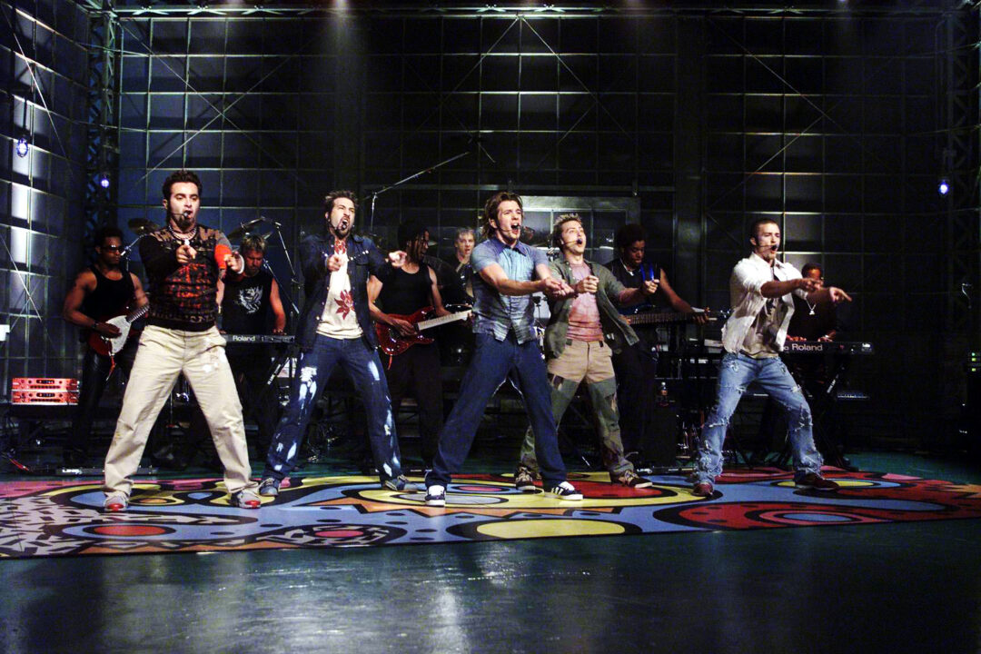 THE TONIGHT SHOW WITH JAY LENO, N'SYNC (from left: Chris Kirkpatrick, Joey Fatone, JC Chasez, Lance Bass, Justin Timberlake), (2001), 1992-2009
