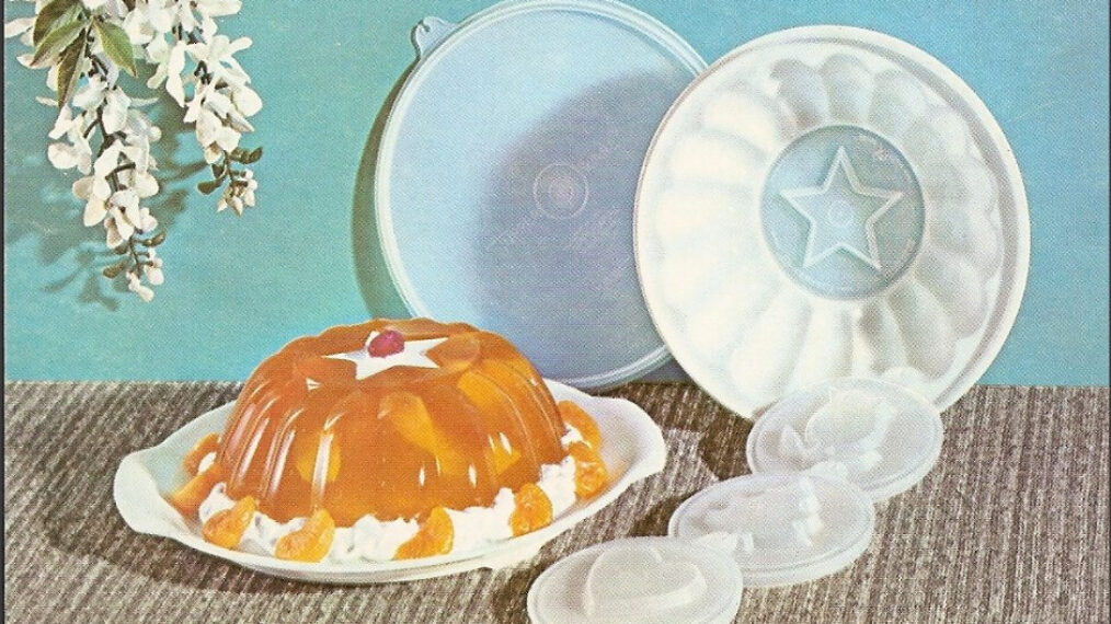 1960s Tupperware jelly mold  Jello mold recipes, Tupperware recipes,  Vintage tupperware