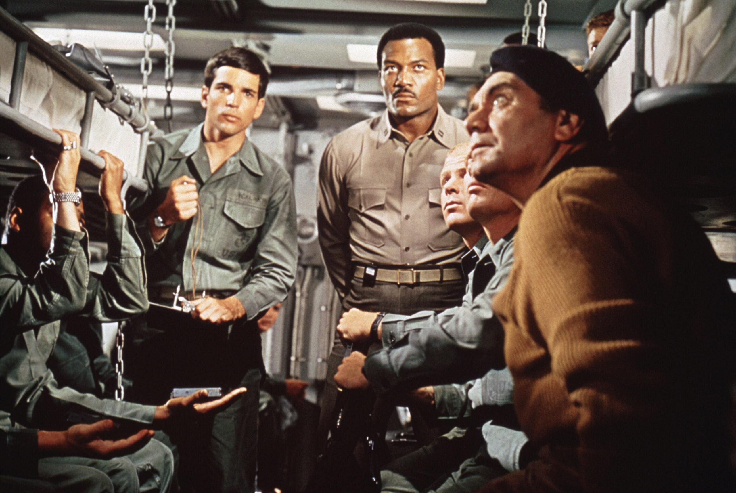 ICE STATION ZEBRA, Lloyd Haynes, Tony Bill, Jim Brown, Ernest Borgnine, 1968