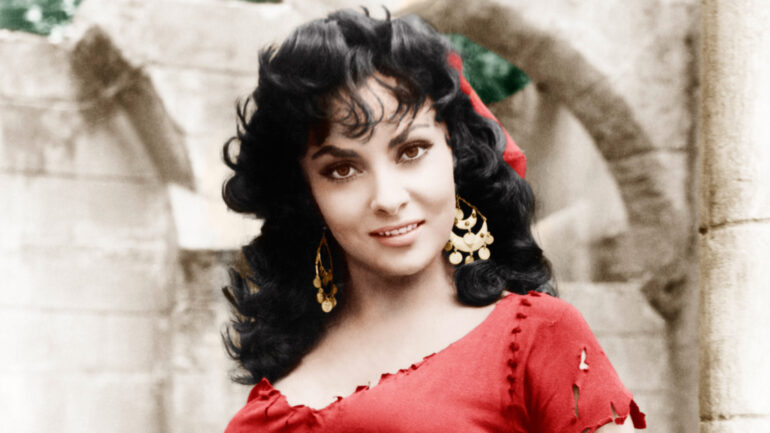 THE HUNCHBACK OF NOTRE DAME, Gina Lollobrigida, 1956