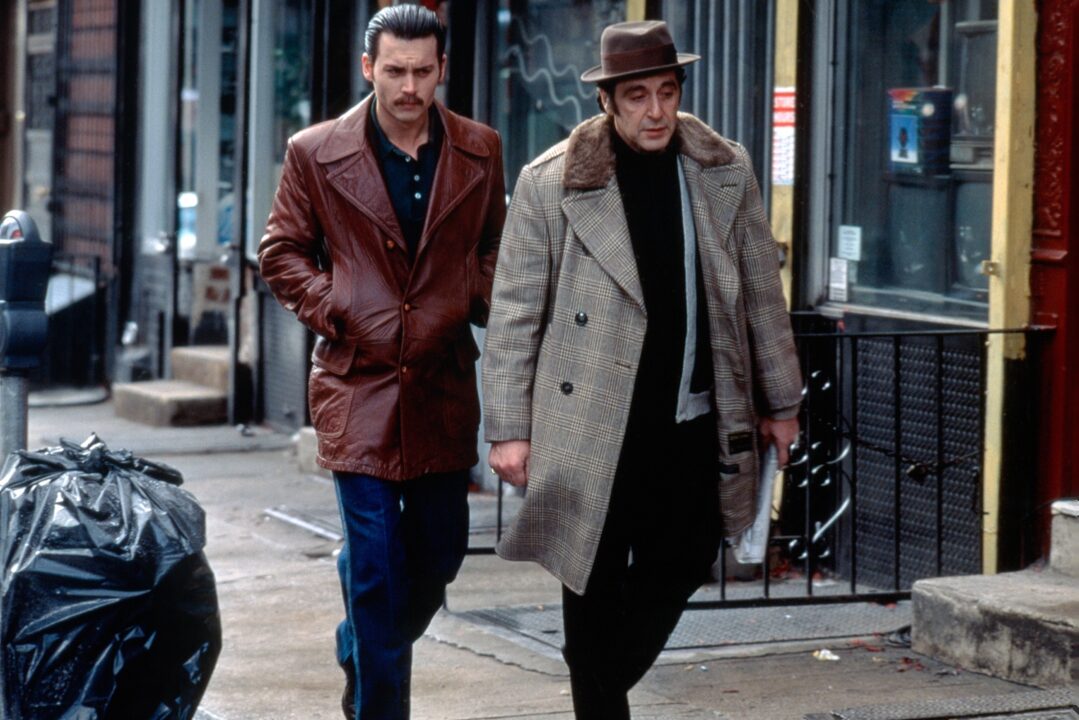 DONNIE BRASCO, from left: Johnny Depp, Al Pacino, 1997. 