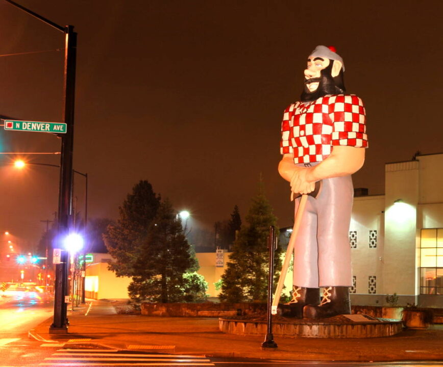 Paul Bunyan satue in Portland, OR