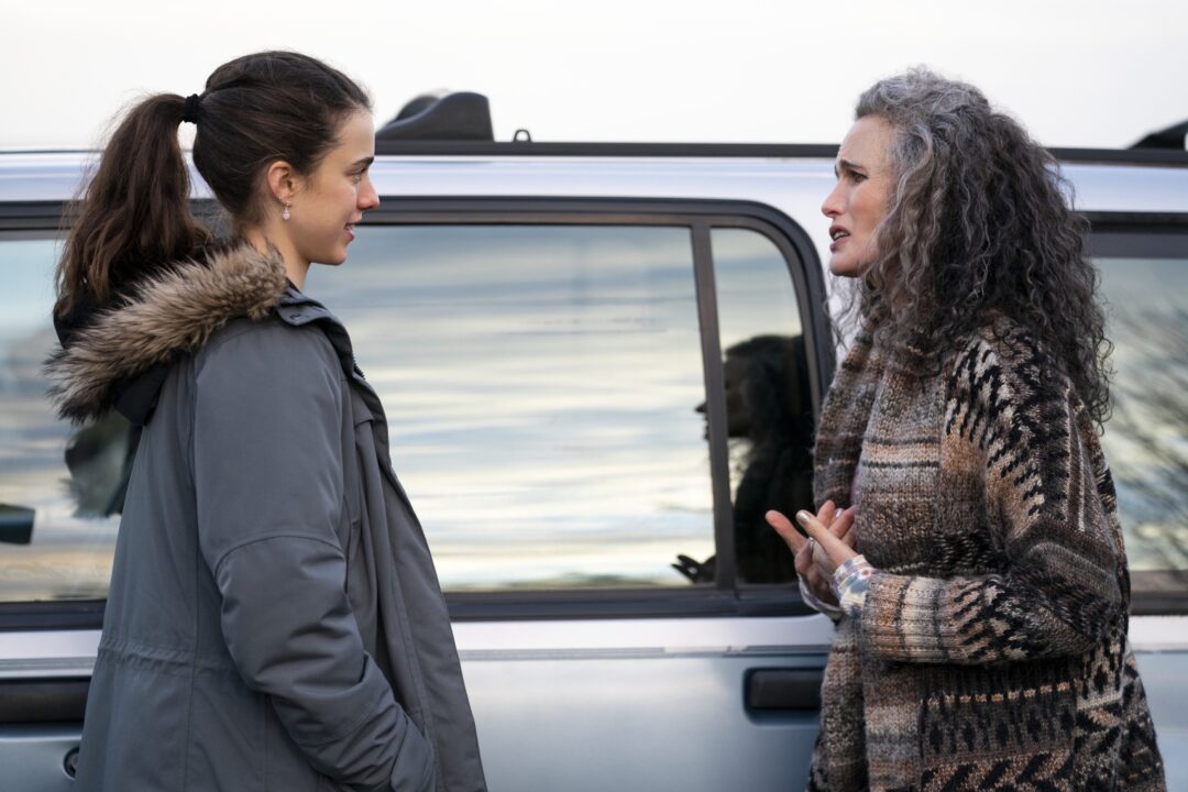 MAID, from left: Margaret Qualley, Andie MacDowell, M', (Season 1, ep. 106, aired Oct. 1, 2021). 