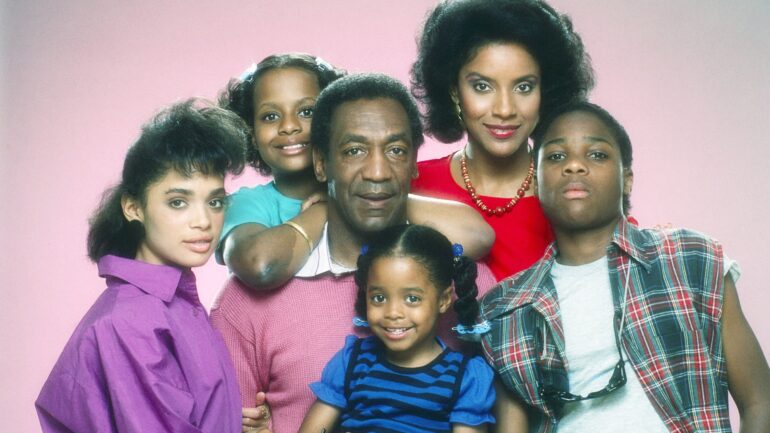 THE COSBY SHOW, from left, Lisa Bonet, Tempestt Bledsoe, Bill Cosby, Keshia Knight Pulliam, Phylicia Rashad, Malcolm-Jamal Warner, 1984-92. ph: