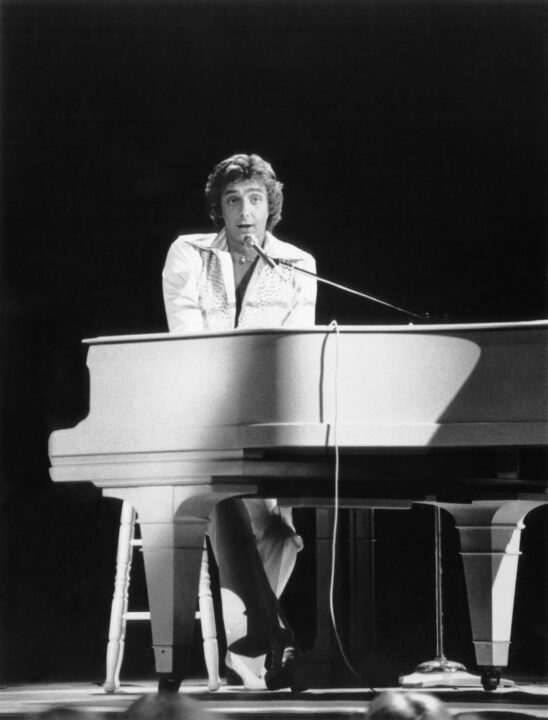 THE SECOND BARRY MANILOW SPECIAL, Barry Manilow, aired February 24, 1978