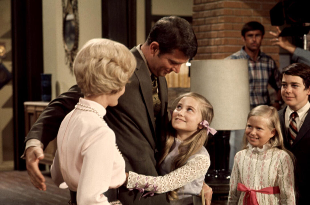 BRADY BUNCH, Florence Henderson, Robert Reed, Maureen McCormick, Eve Plumb, Barry Williams, 'Father of the Year', (Season 1), 1969-74