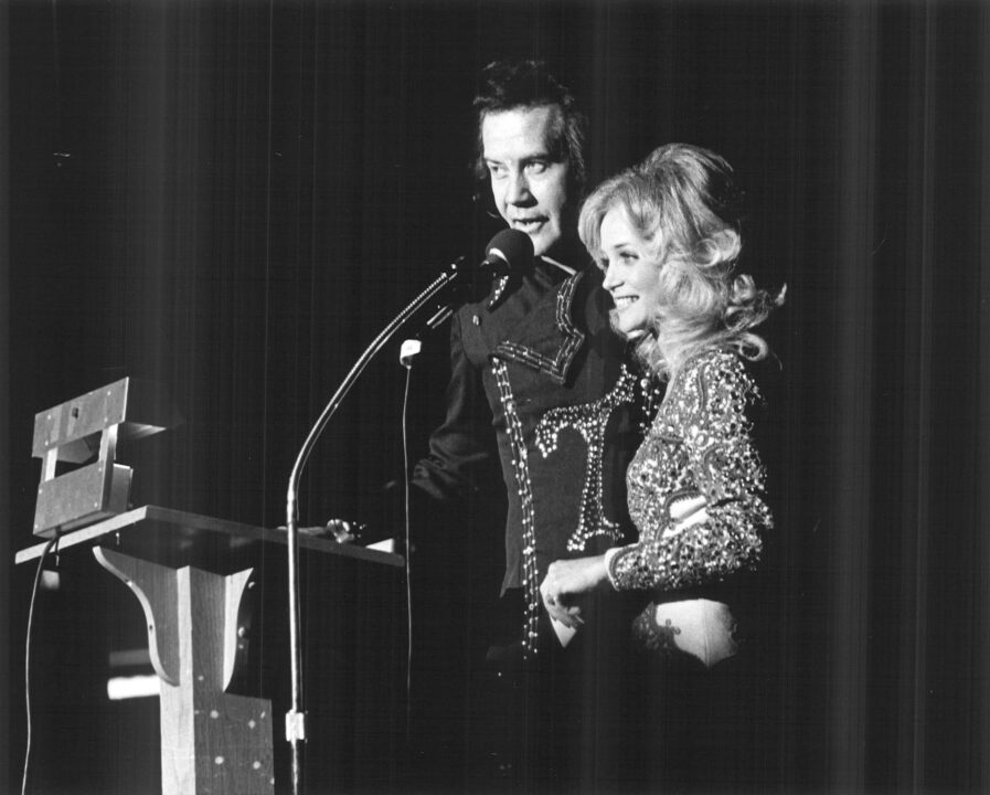 Barbara Mandrell and Tommy Overstreet on stage during the 5th Annual Fan Fair 1976, The World's Biggest Country Music Festival in Downtown Nashville.