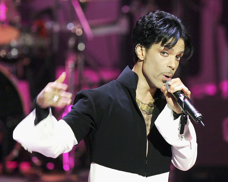 LOS ANGELES - MARCH 19: Musician Prince performs onstage at the 36th Annual NAACP Image Awards at the Dorothy Chandler Pavilion on March 19, 2005 in Los Angeles, California
