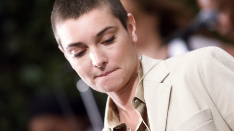 Sinead O'Connor performs in NYC on 6/12/2000