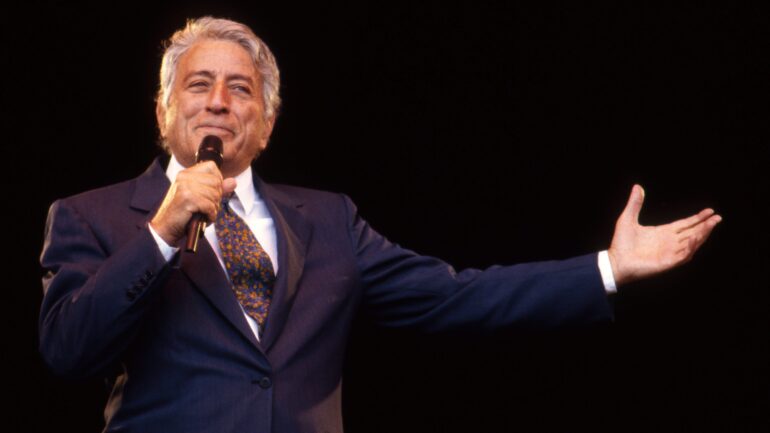 Tony Bennett performs on stage at Glastonbury Festival, United Kingdom, 1998.