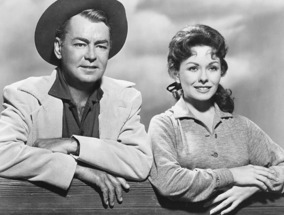 GUNS OF THE TIMBERLAND, from left: Alan Ladd, Jeanne Crain, 1960