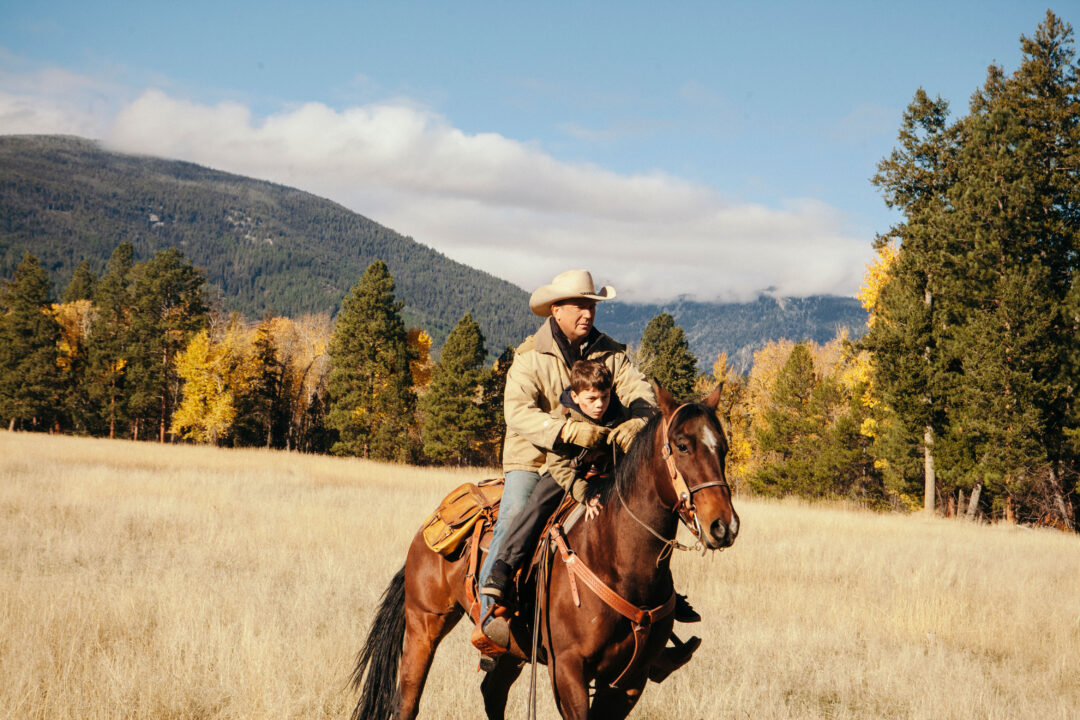 YELLOWSTONE, from left: Kevin Costner, Brecken Merrill, 'The Long Black Train', (Season 1, ep. 104, aired July 18, 2018)