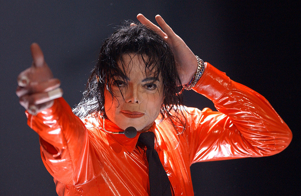 404248 10: Musician Michael Jackson performs at the taping of "American Bandstands 50th...A Celebration" television special honoring the music show April 20, 2002 in Pasadena, CA.