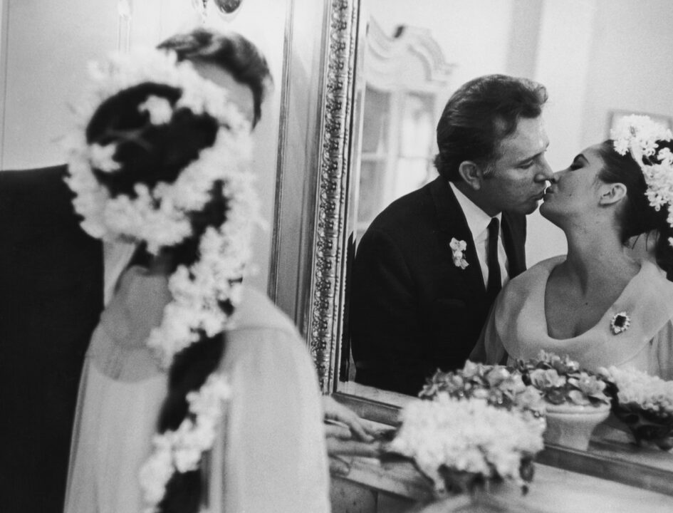 15th March 1964: Actress Elizabeth Taylor marries her fifth husband Richard Burton (1925-1984) in Montreal.