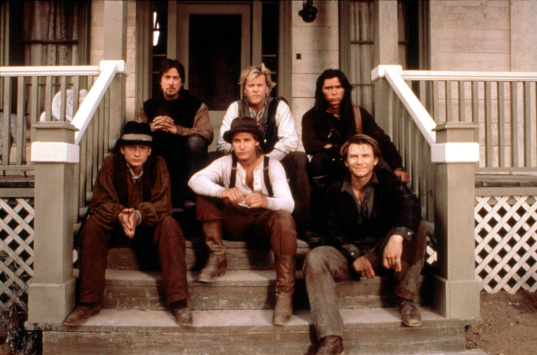 YOUNG GUNS II, (back l-r): Alan Ruck, Kiefer Sutherland, Lou Diamond Phillips, (front l-r): Balthazar Getty, Emilio Estevez, Christian Slater, 1990