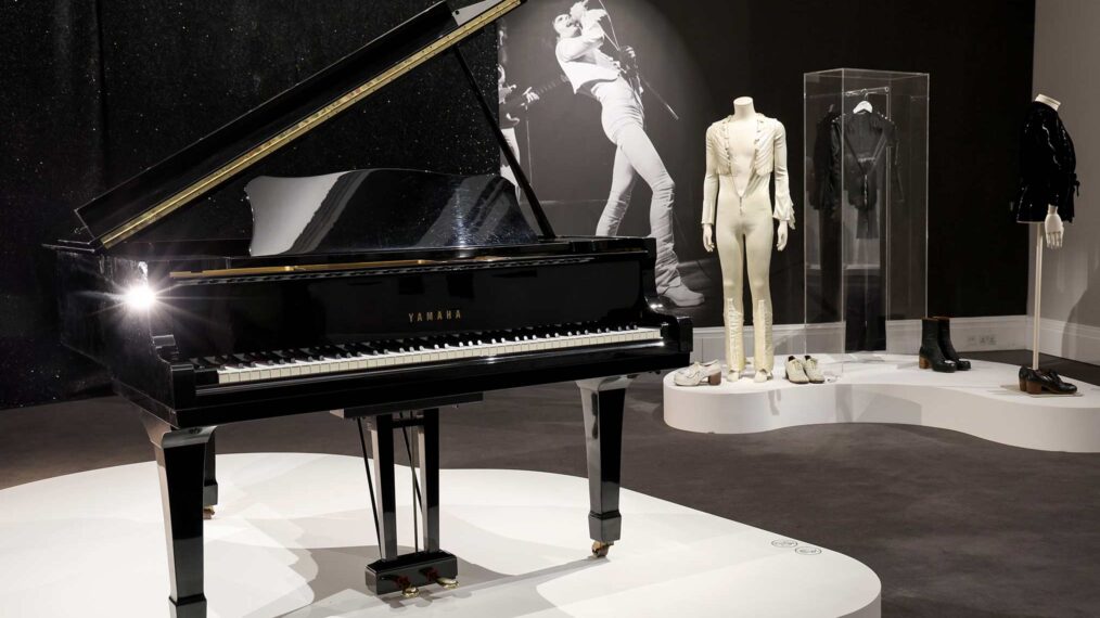 Freddie Mercury piano