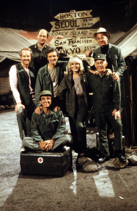 MASH (aka M*A*S*H), (l-r): Mike Farrell, Larry Linville, Jamie Farr (bottom), Alan Alda, Loretta Swit, Harry Morgan, William Christopher, 1972-83