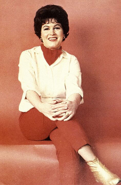 UNSPECIFIED - CIRCA 1960: (AUSTRALIA OUT) Photo of Patsy CLINE (1932-1963) posed circa 1960