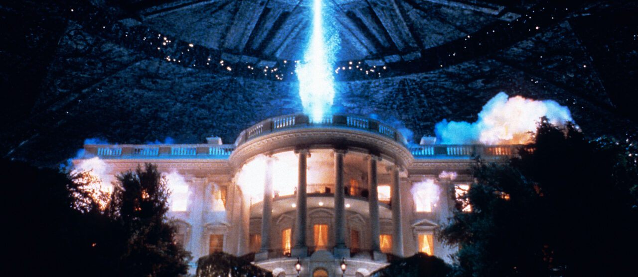 INDEPENDENCE DAY, 1996. TM and Copyright (c) 20th Century Fox Film Corp. All rights reserved. Courtesy: Everett Collection