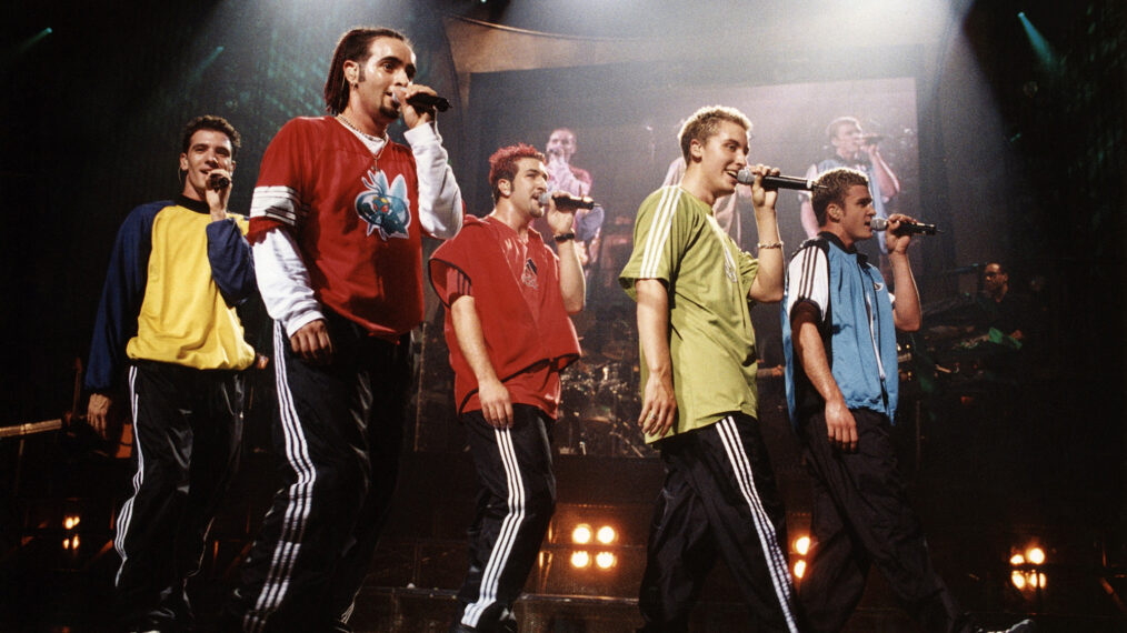 NSYNC performs on the 1998 special