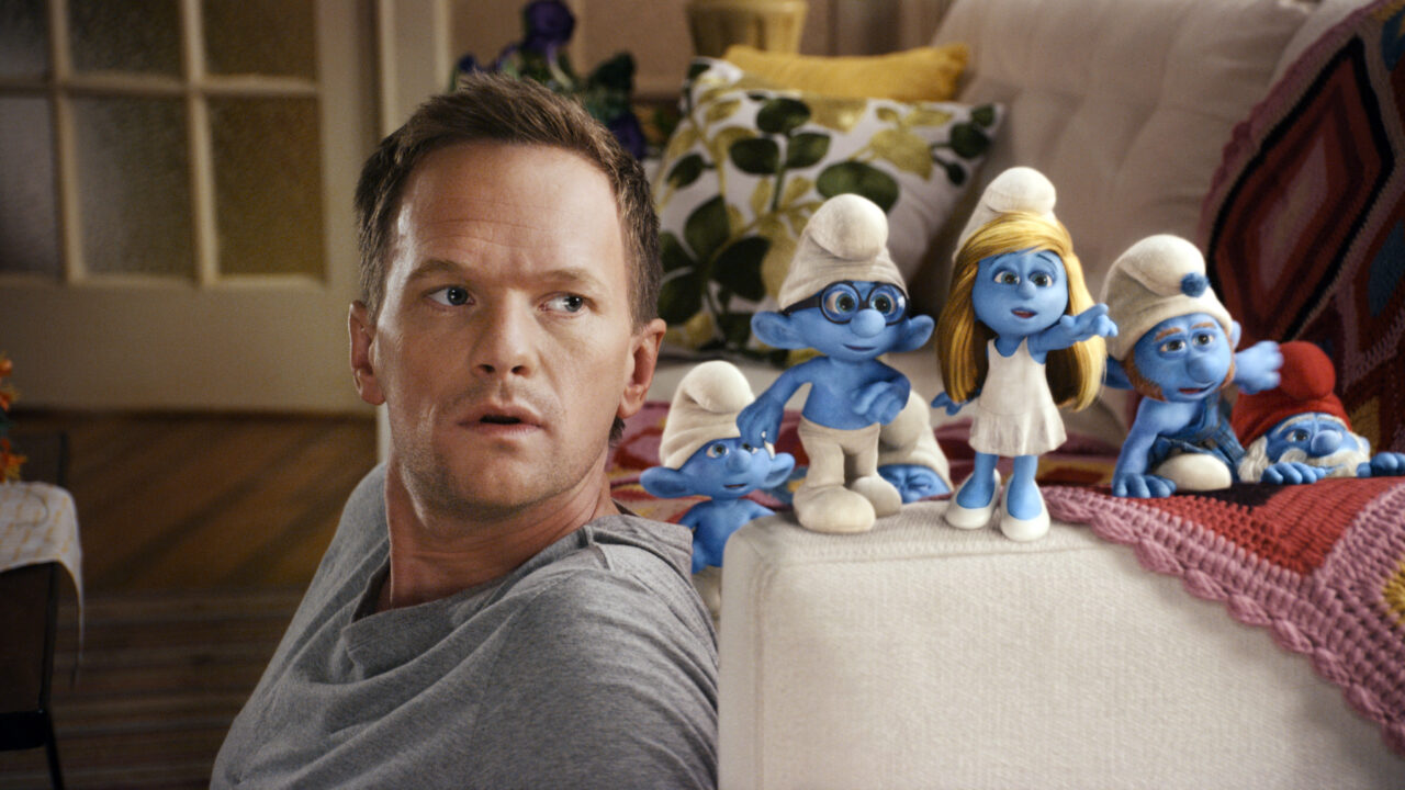 THE SMURFS, from left: Neil Patrick Harris, Grouchy Smurf (voice: George Lopez), Brainy (voice: Fred Armisen), Smurfette (voice: Katy Perry), Gutsy (voice: Alan Cumming), Papa Smurf (aka Jonathan Winters), 2011. 