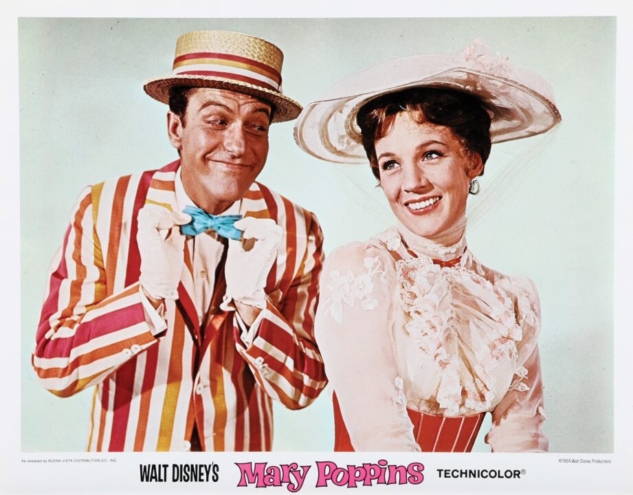 MARY POPPINS, from left: Dick Van Dyke, Julie Andrews, 1964