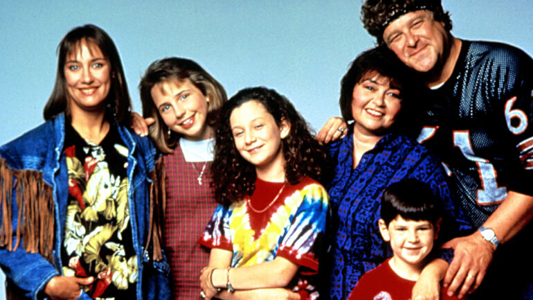 ROSEANNE, Laurie Metcalf, Lecy Goranson, Sara Gilbert, Roseanne, Michael Fishman, John Goodman, yr. 1, 1988-97