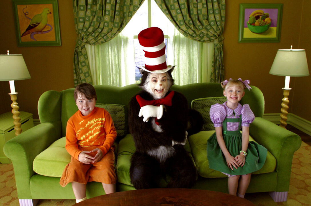 THE CAT IN THE HAT, Spencer Breslin, Mike Myers, Dakota Fanning, 2003