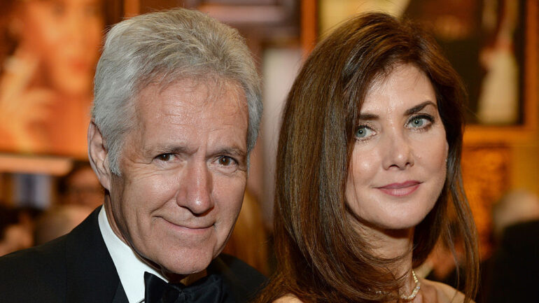 HOLLYWOOD, CA - JUNE 05: TV personality Alex Trebek (L) and Jean Trebek attend the 2014 AFI Life Achievement Award: A Tribute to Jane Fonda at the Dolby Theatre on June 5, 2014 in Hollywood, California. Tribute show airing Saturday, June 14, 2014 at 9pm ET/PT on TNT