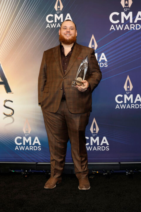 NASHVILLE, TENNESSEE - NOVEMBER 08: EDITORIAL USE ONLY Luke Combs poses in the press room during the 57th Annual CMA Awards at Bridgestone Arena on November 08, 2023 in Nashville, Tennessee