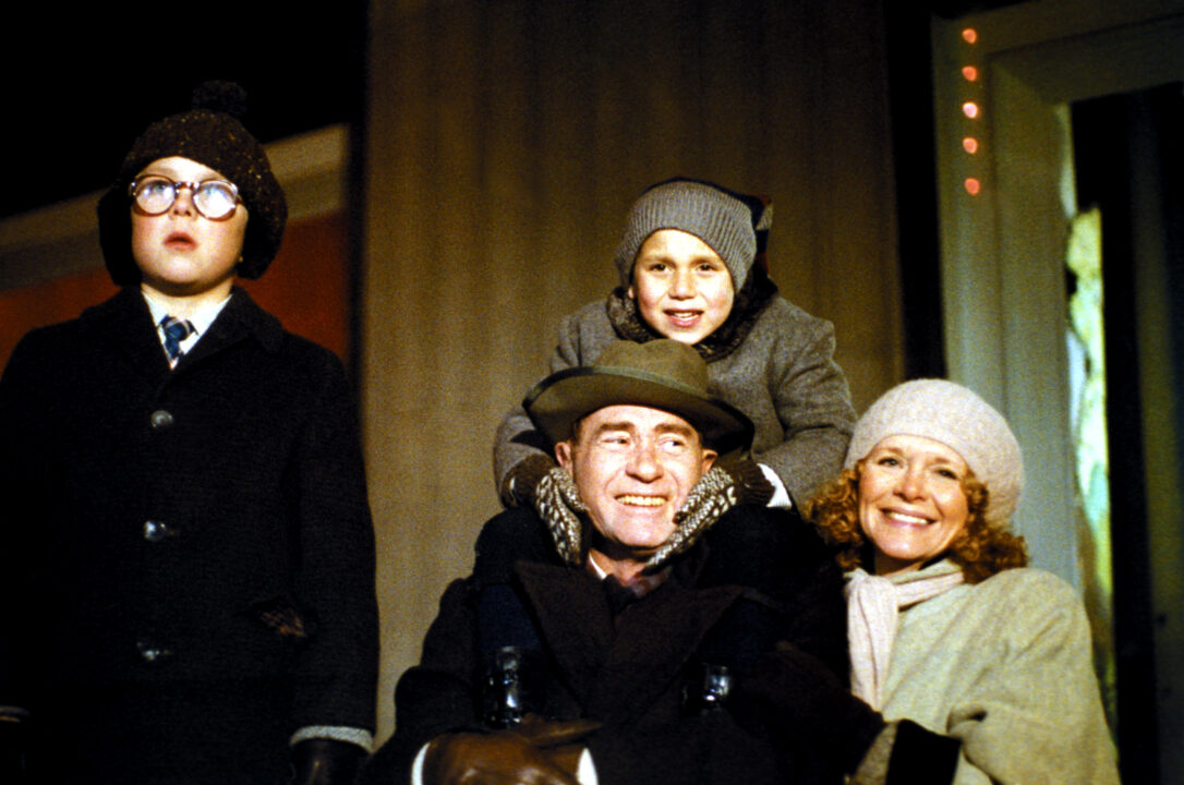 A CHRISTMAS STORY, Peter Billingsley, Ian Petrella, Darrin McGavin, Melinda Dillon, 1983, 