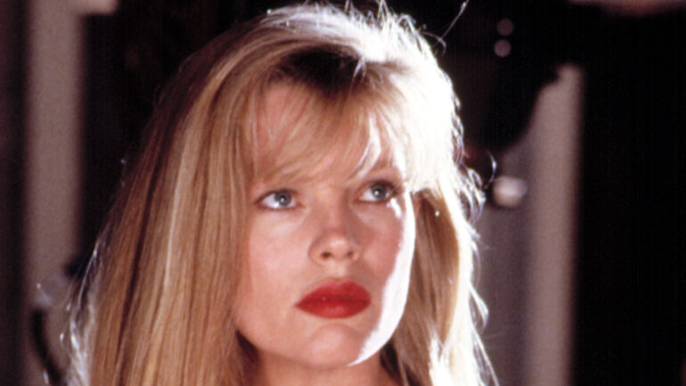 MY STEPMOTHER IS AN ALIEN, Kim Basinger, 1988