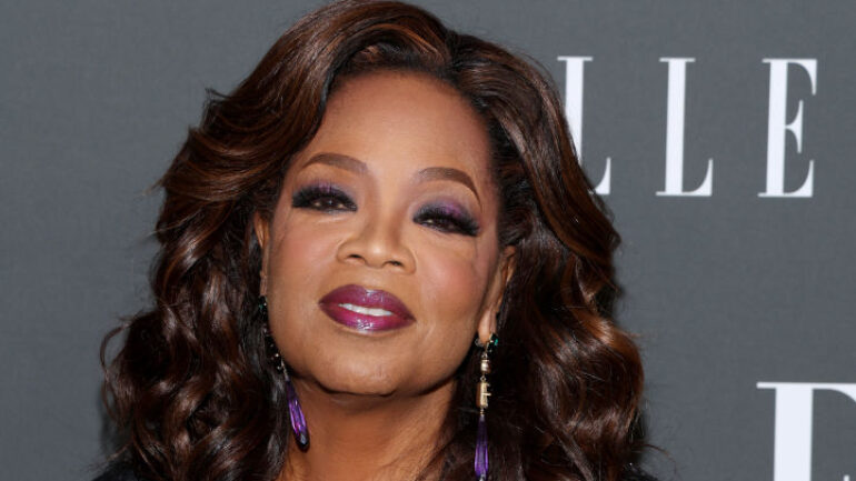 Oprah Winfrey attends ELLE's 2023 Women in Hollywood Celebration Presented by Ralph Lauren, Harry Winston and Viarae at Nya Studios on December 05, 2023 in Los Angeles, California