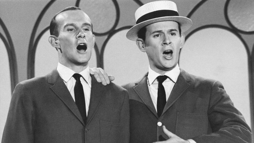 Smothers Brothers Comedy Hour Tom Smothers Dick Smothers 1967-1969