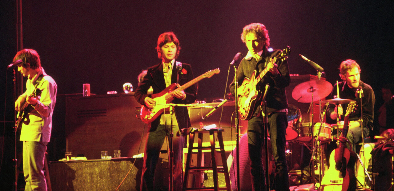 Bob Dylan and the Band 1974 https://en.wikipedia.org/wiki/Bob_Dylan_and_the_Band_1974_Tour#/media/File:Bob_Dylan_and_The_Band_-_1974.jpg