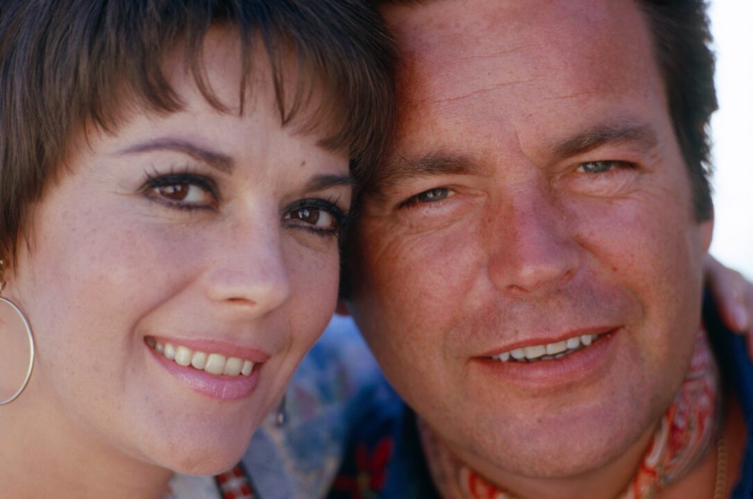 From left: Natalie Wood and Robert Wagner, husband and wife, and co-stars of the ABC Movie of the Week THE AFFAIR, (aired November 20, 1973), 1973. 