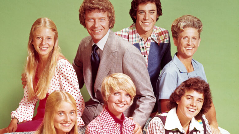 BRADY BUNCH, M Lookinland, S Olsen, M McCormick, F Henderson, C Knight, E Plumb, R Reed, B Williams, A Davis, 1969-1974, family portrait