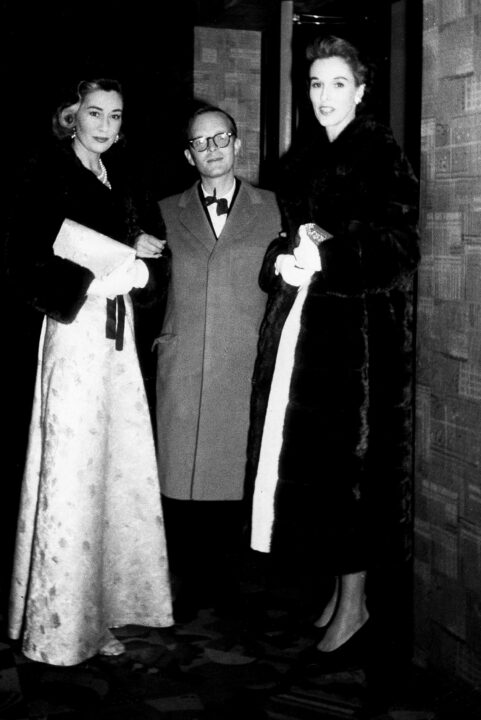 (L-R) Gloria Guinness, Truman Capote, and Barbara "Babe" Paley ca. 1957 