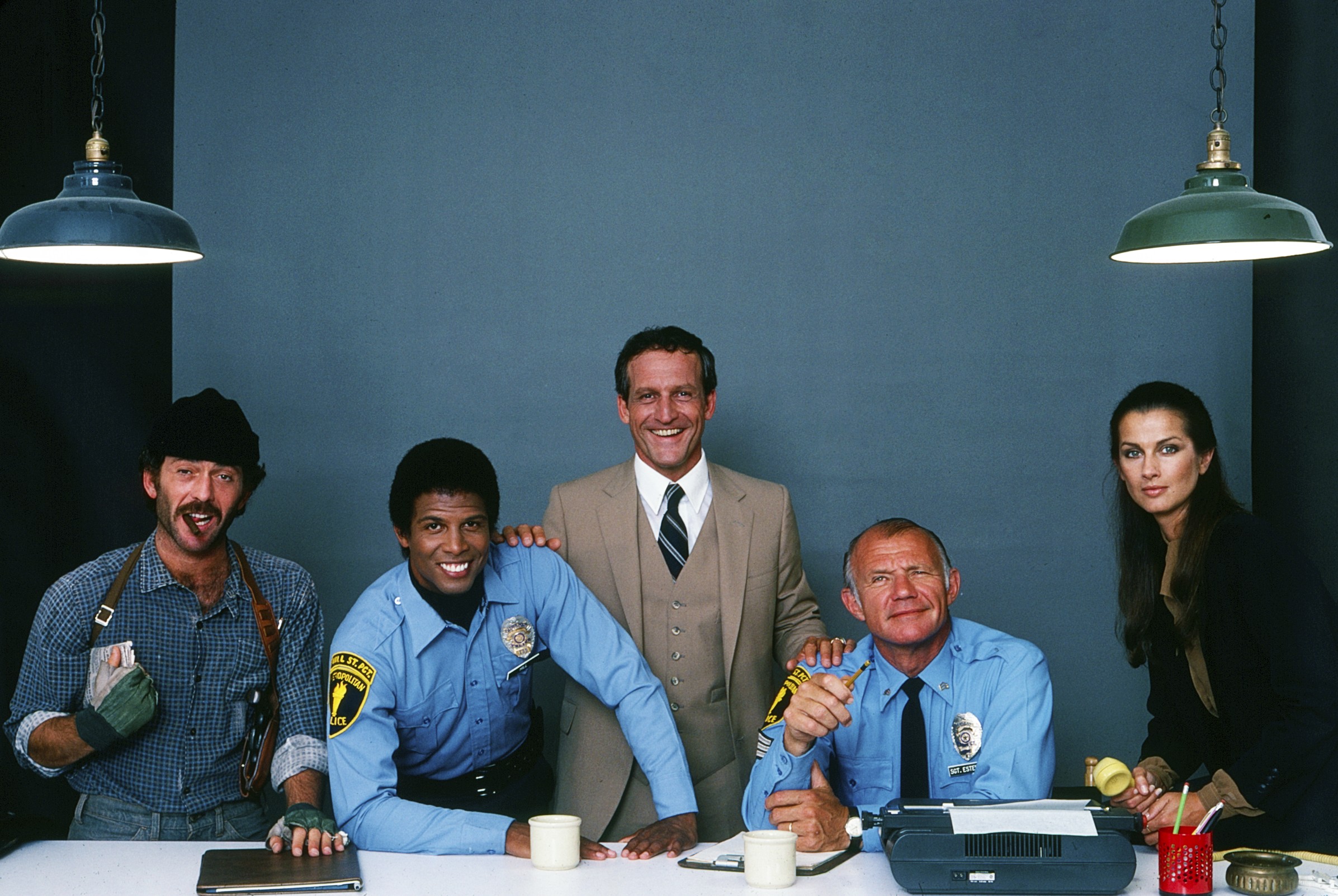 HILL STREET BLUES, from left: Bruce Weitz, Michael Warren, Daniel J. Travanti, Michael Conrad, Veronica Hamel, (Season 1), 1981-87.
