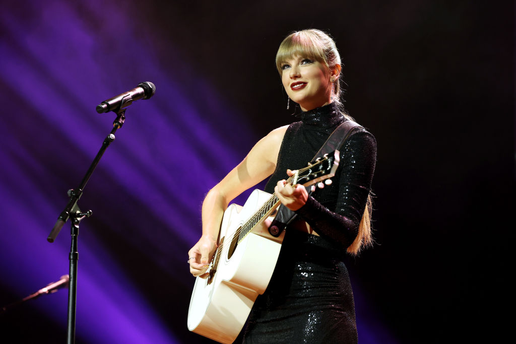NSAI Songwriter-Artist of the Decade honoree, Taylor Swift performs onstage during NSAI 2022 Nashville Songwriter Awards at Ryman Auditorium on September 20, 2022 in Nashville, Tennessee