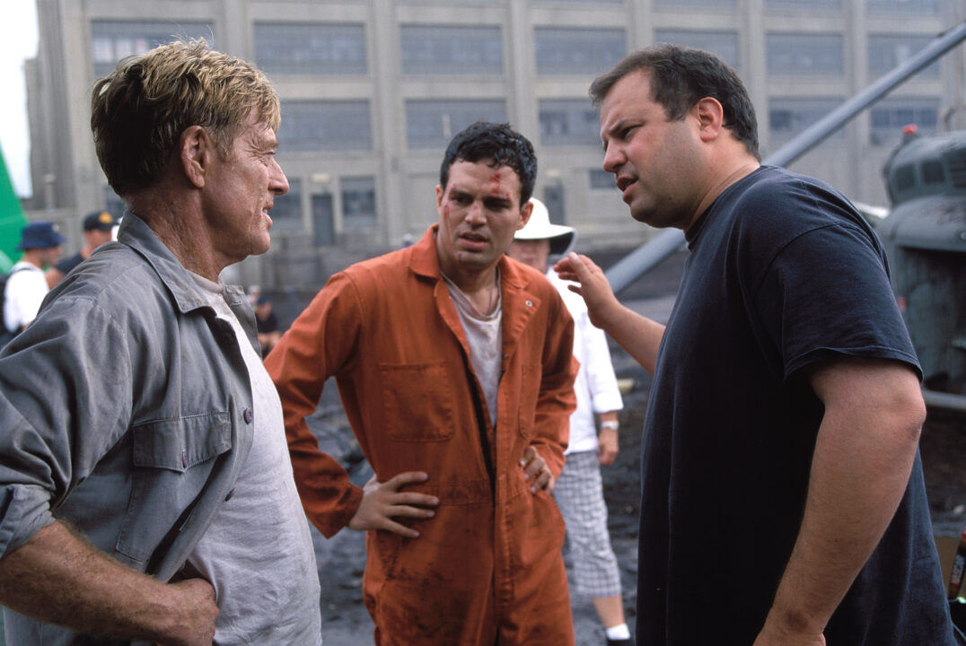 The Last Castle Robert Redford, Mark Ruffalo, director Rod Lurie on the set, 2001