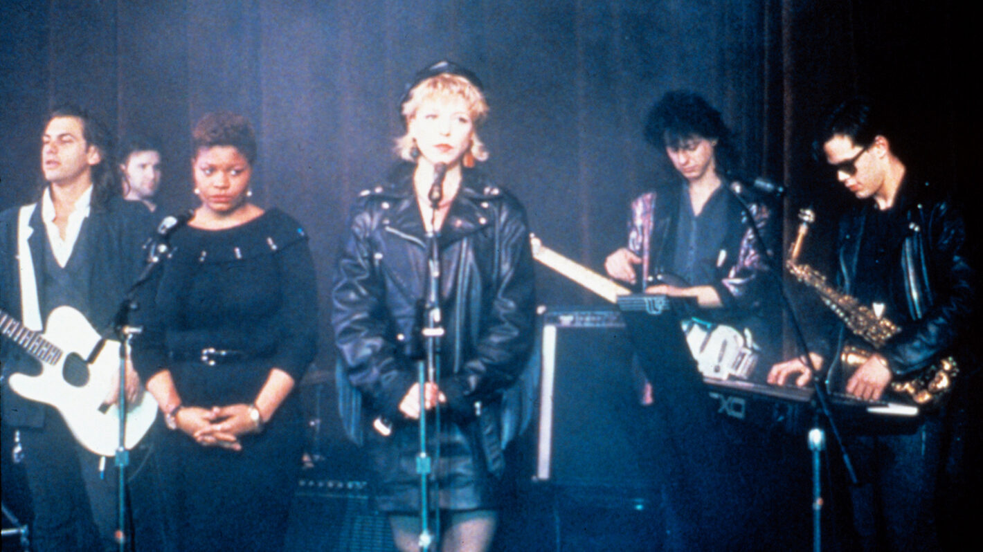 Falling Back Into, and Floating With, the Dreamy Musical Sound of 'Twin Peaks'