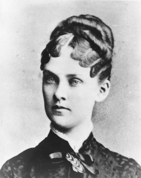 circa 1880: Alice Hathaway Lee Roosevelt (1861 - 1884), the first wife of American president Theodore Roosevelt. She died of Bright's Disease at the age of twenty-two, leaving her husband a widower with a small daughter