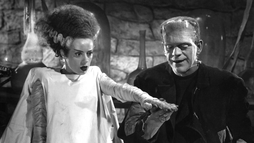 Bride of Frankenstein Elsa Lanchester, Boris Karloff, 1935, examining