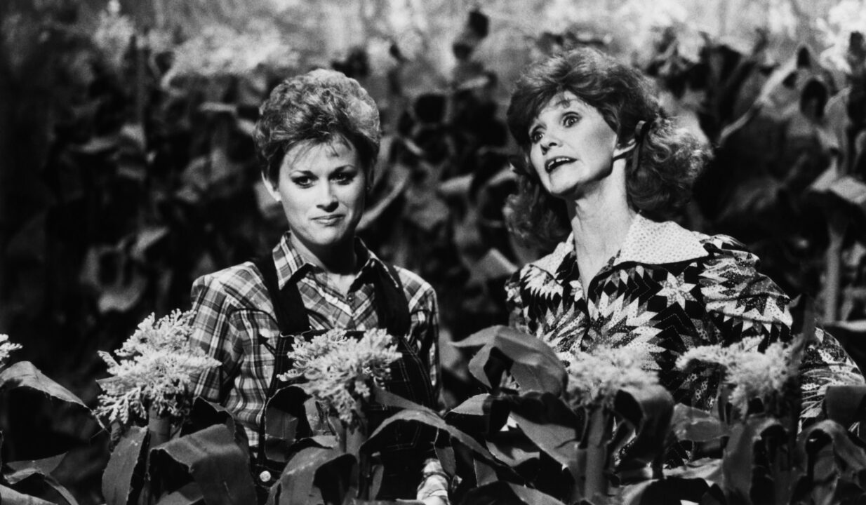 Hee Haw Lorrie Morgan, Roni Stoneman ca. 1984, 1969-93