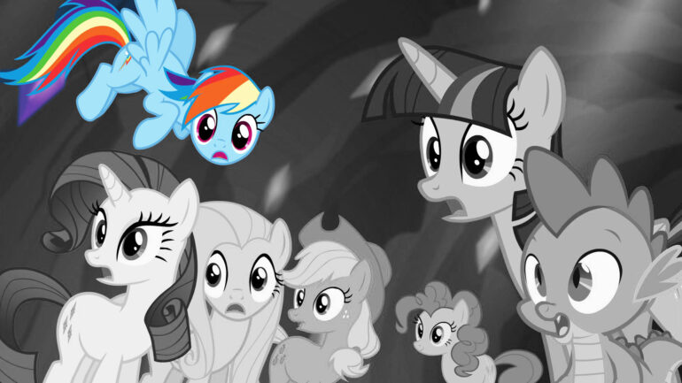 MY LITTLE PONY: FRIENDSHIP IS MAGIC, (top): Rainbow Dash, (bottom, from left): Rarity, Fluttershy, Applejack, Pinkamena Diane 'Pinkie' Pie, Twilight Sparkle, Spike, (Season 4, ep. 410, aired Jan. 18, 2014).