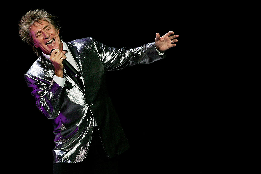 Singer Rod Stewart performs on stage at the Acer Arena on February 26, 2008 in Sydney, Australia