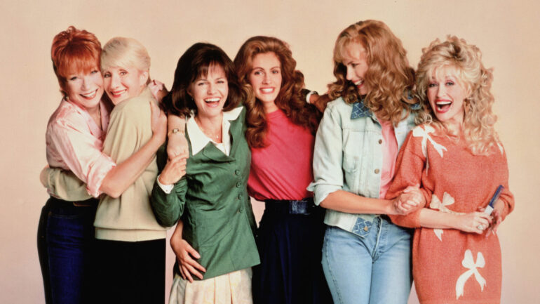 STEEL MAGNOLIAS, US poster for 2019 re-release; from left: Shirley MacLaine, Olympia Dukakis, Sally Field, Julia Roberts, Daryl Hannah, Dolly Parton,1989.